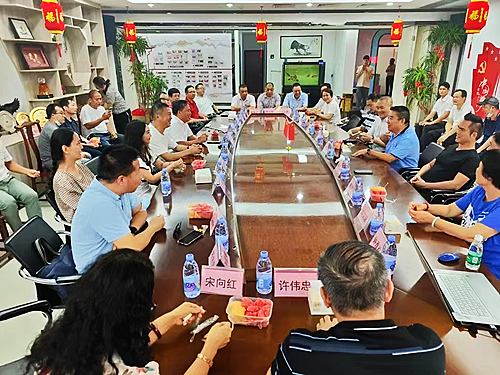 座談會現(xiàn)場.jpg