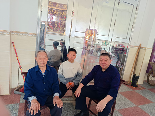 老人羅美夫87歲、小孩羅棱瓏12歲20250302_副本.jpg